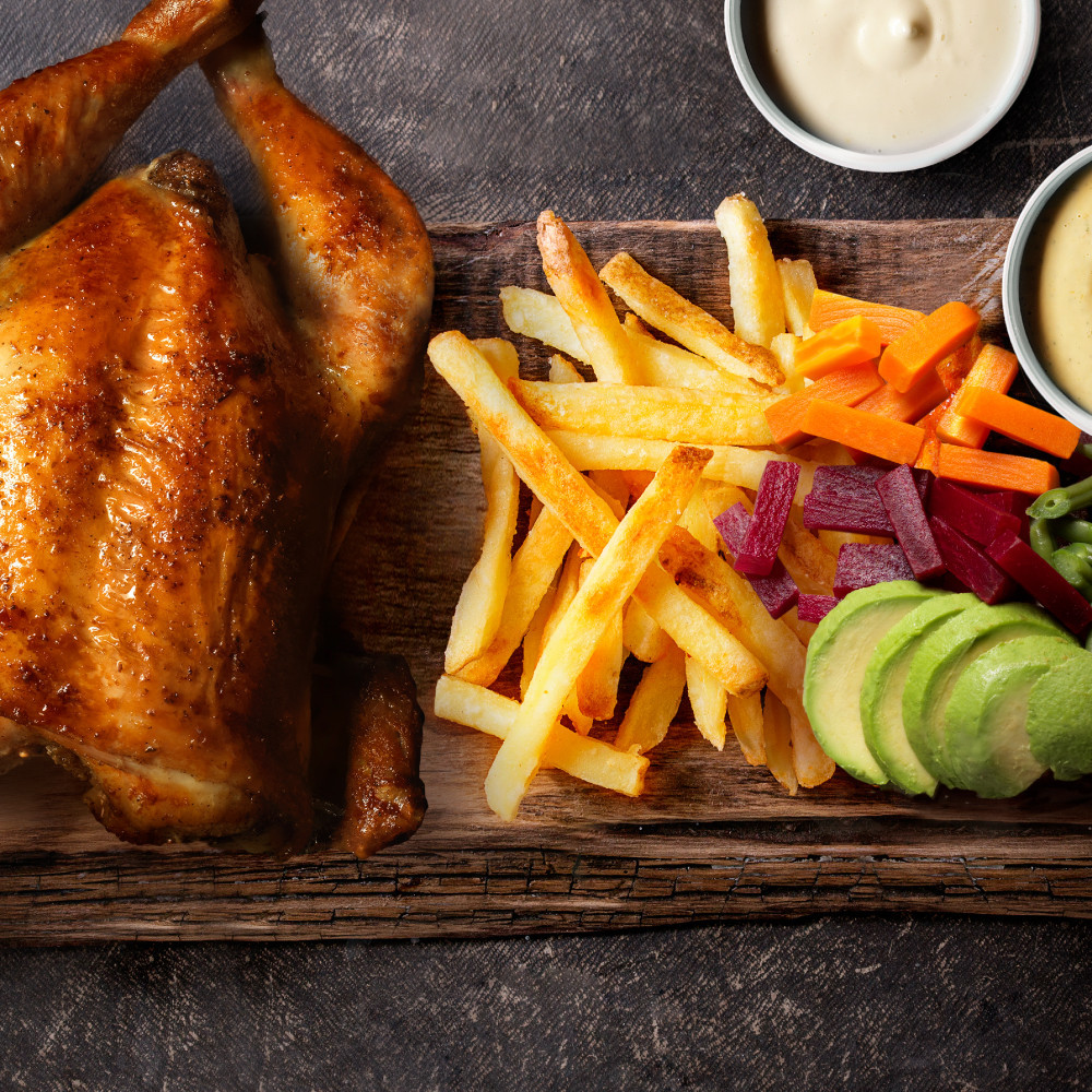 1 Pardos Brasa con papas fritas y ensalada grande